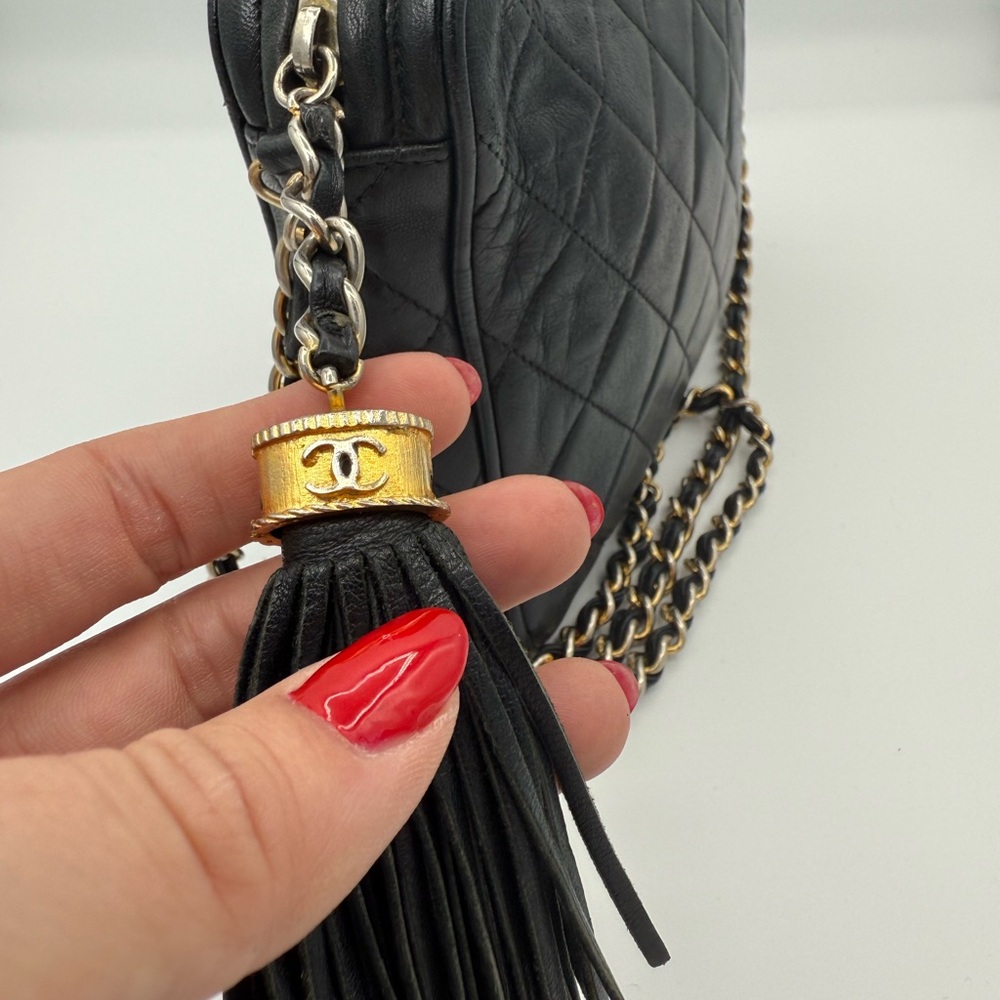 Vintage Chanel Black Quilted Shoulder Bag - Picture 3 of 13